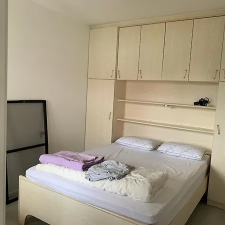 Apartment Garden Malilu *